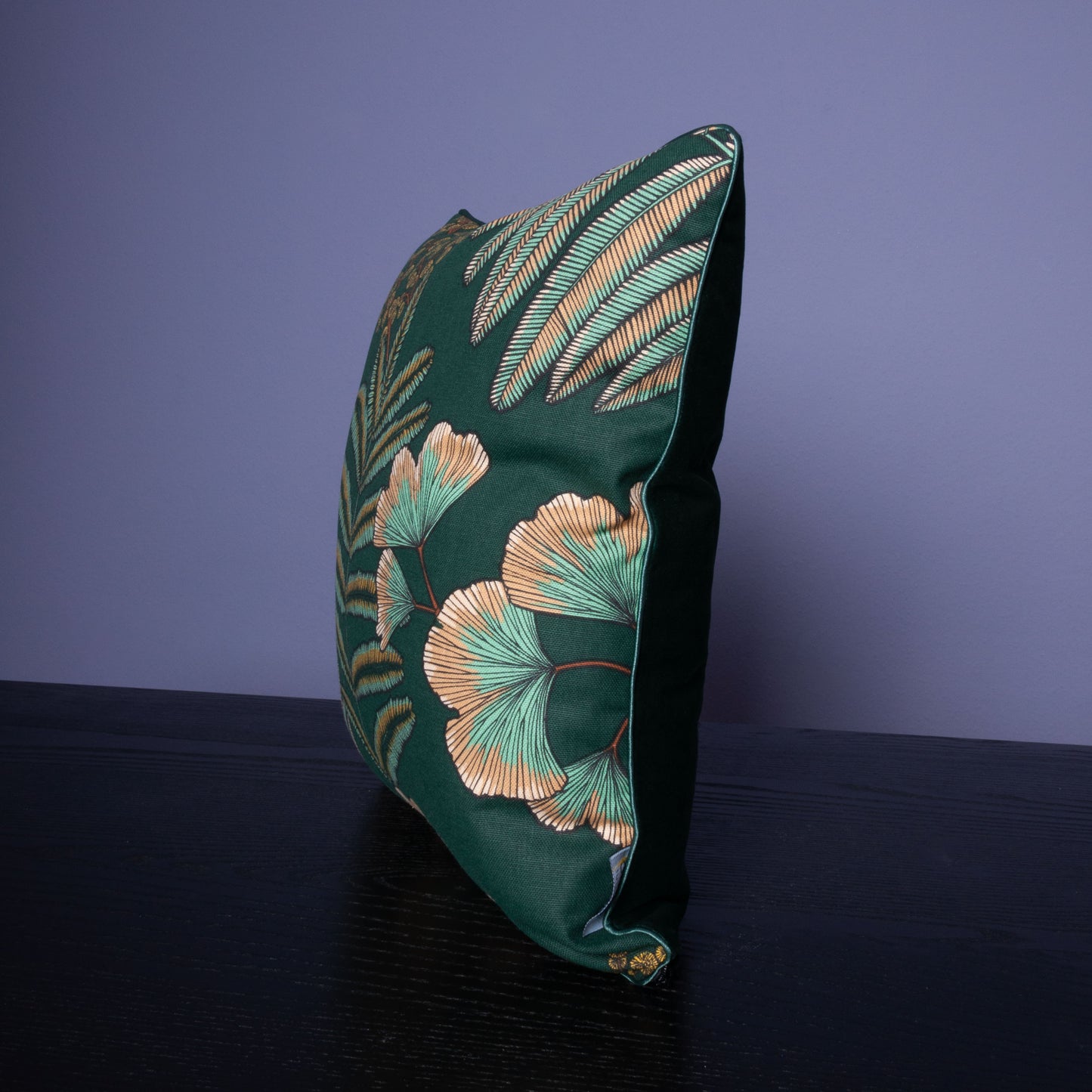 Dekokissen 40 x 40 cm Stoff Baumwollstoff grüne Blätter Floral, Rückseite grüner Samt