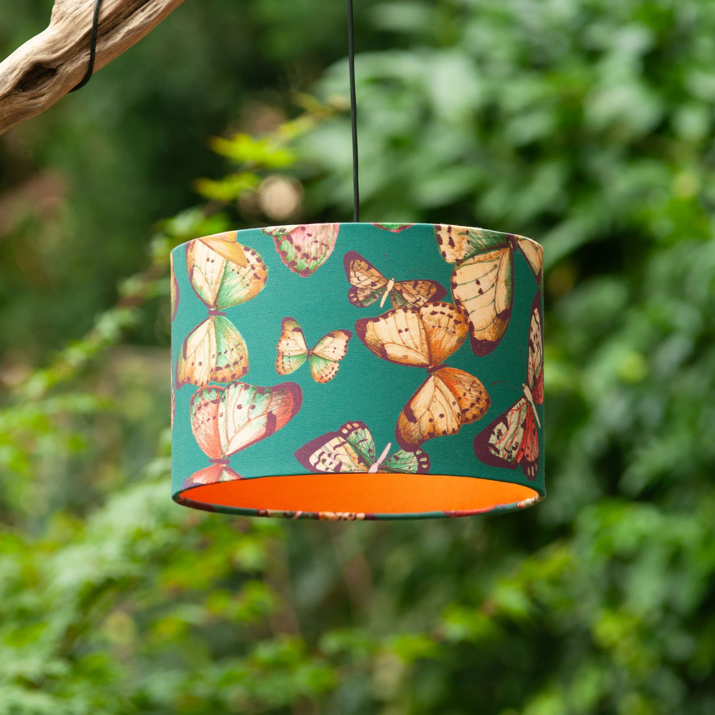 Outdoor Lampenschirm Gartenbeleuchtung Solarleuchte – Schmetterlinge, Innenstoff orange