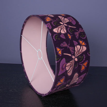 Lampenschirm Lila mit Libellen – Exklusives Design – Handgefertigt & einzigartig