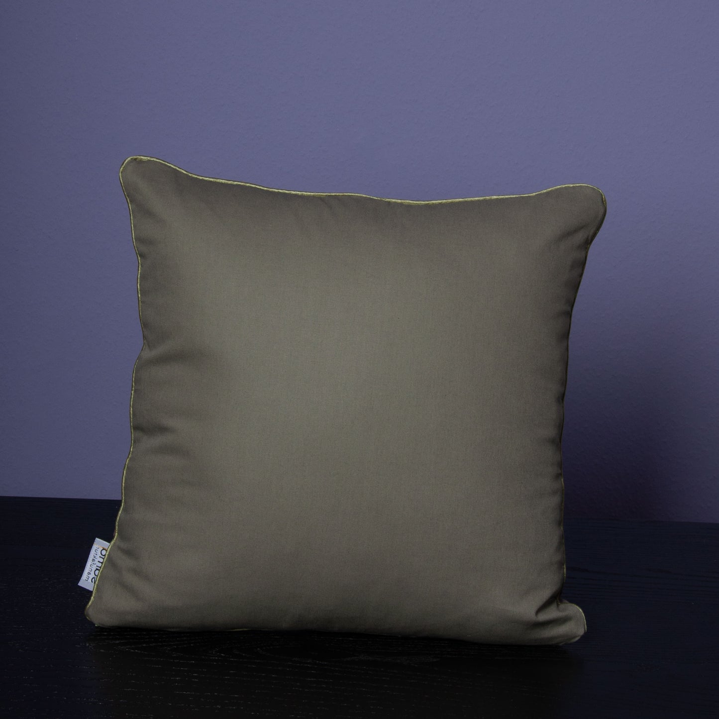 Dekokissen 40 x 40 cm Stoff Samt Blumen Floral, Rückseite Samt schwarz