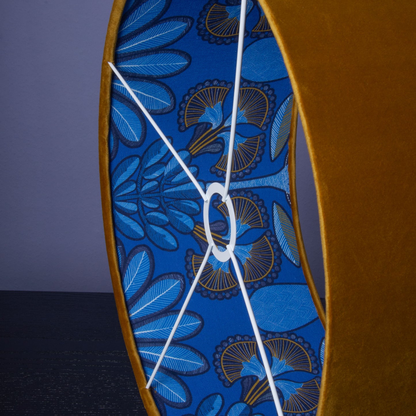 Lampenschirm Samt Karamell – Afrikanisches Blätter-Muster – Stofflampenschirm für Hänge- & Stehlampen