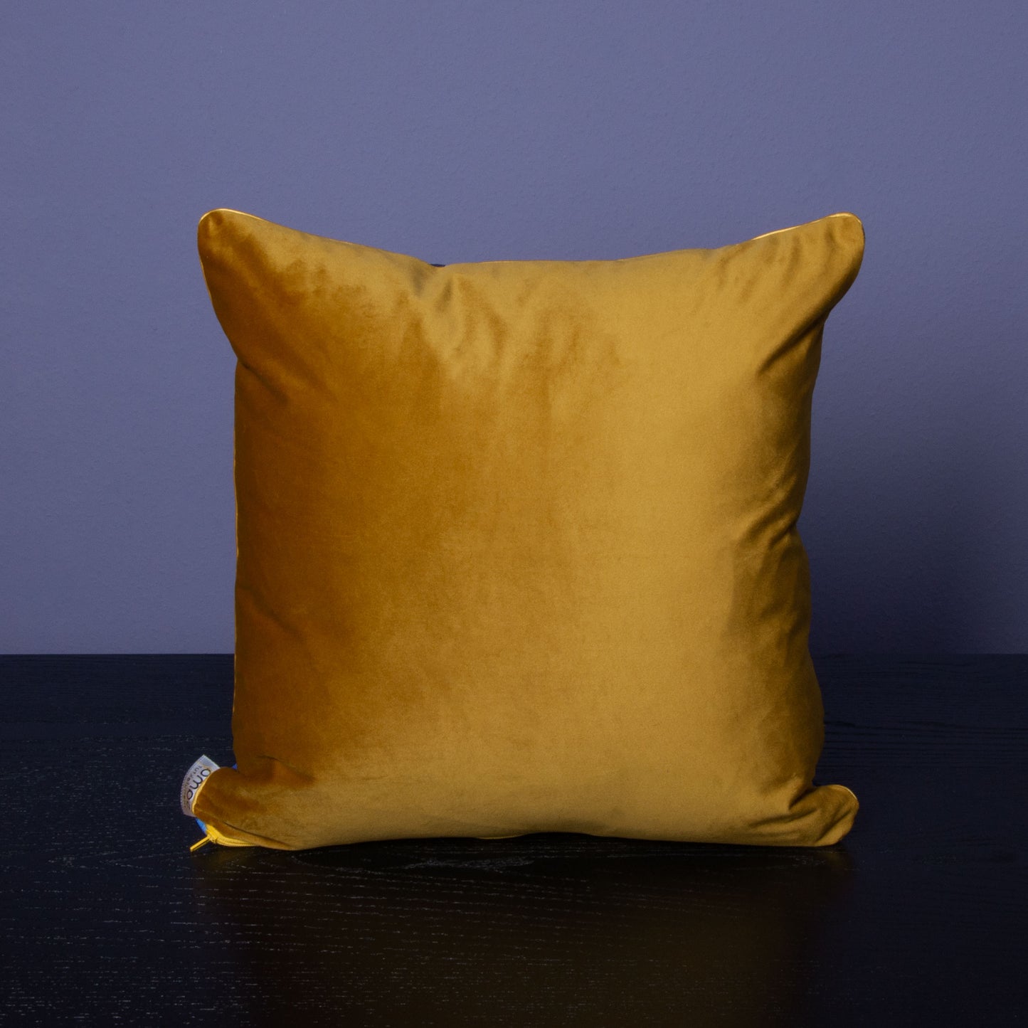 Dekokissen 40 x 40 cm Stoff Baumwollstoff Blau mit abstraktem Blättermuster, Rückseite Samt Karamellfarben