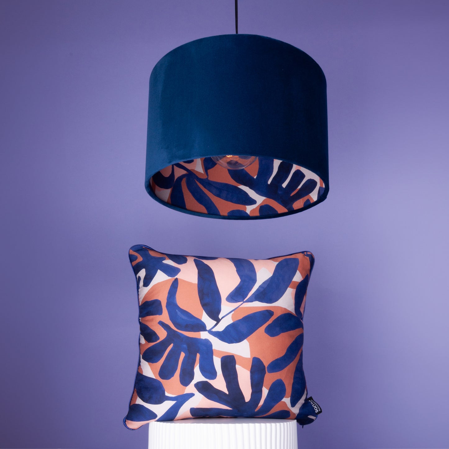 Lampenschirm Samt dunkelblau, Innenstoff Baumwollsatin Abstraktes Muster