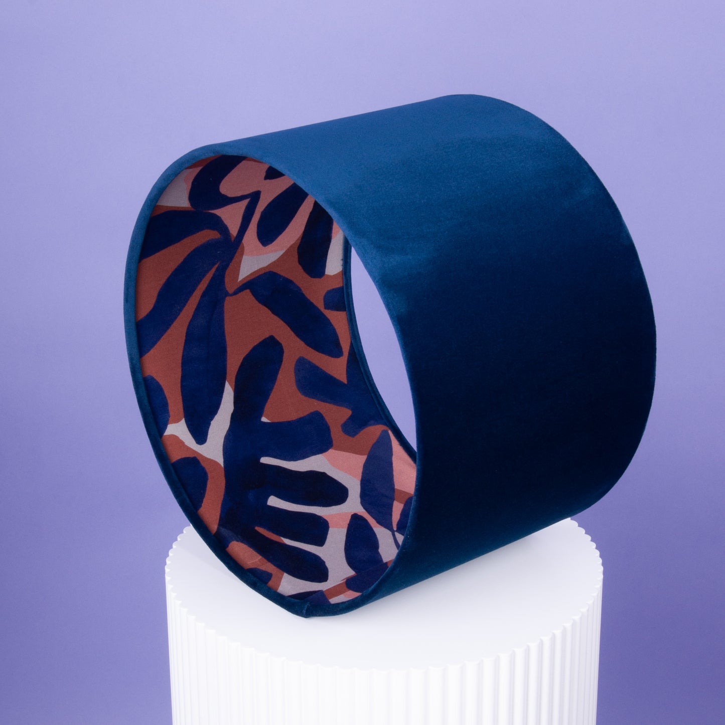 Lampenschirm Samt dunkelblau, Innenstoff Baumwollsatin Abstraktes Muster