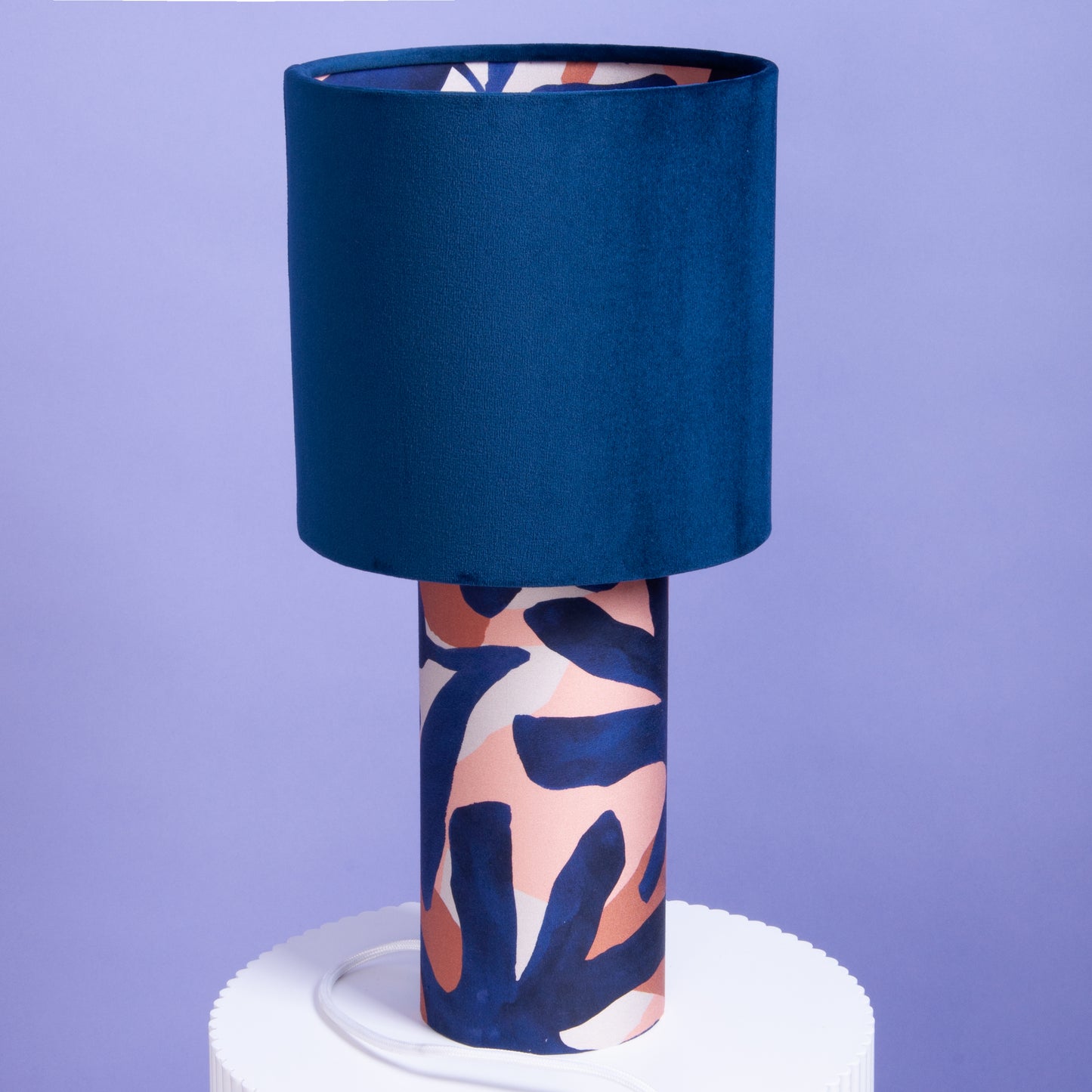 Tischleuchte Samt Blau – Innen Musterstoff Abstrakt