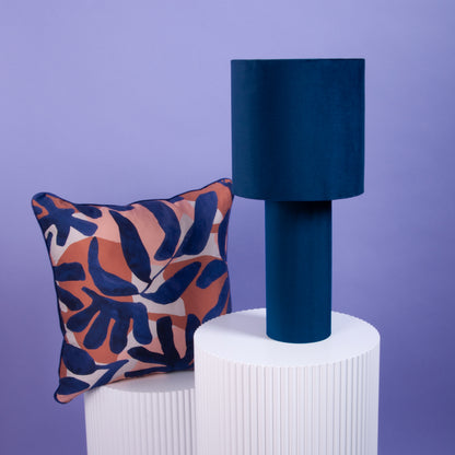 Tischleuchte Sockel Samt Blau – Innen Musterstoff Abstrakt
