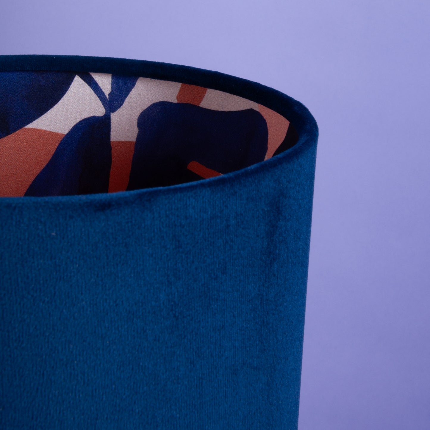 Tischleuchte Samt Blau – Innen Musterstoff Abstrakt