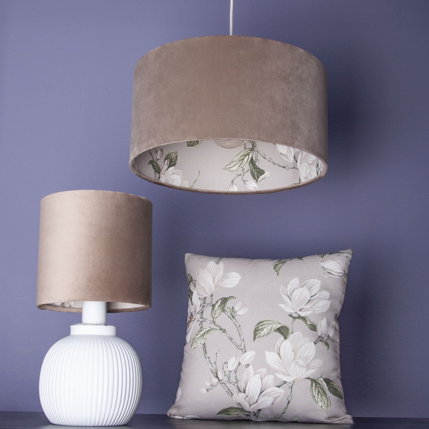 Lampenschirm Samt Beige – Florales Magnolien-Muster – Landhaus & Japandi Stil