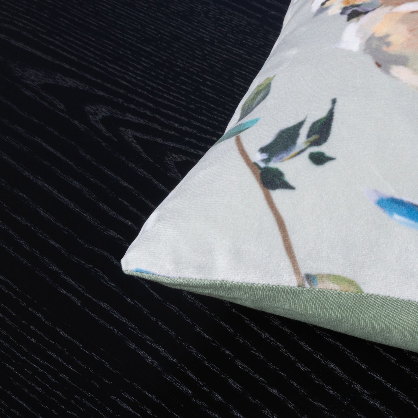 Dekokissen 40 x 40 cm Stoff Samt Blaumeisen Blumen Rückseite Baumwollstoff Mint Grün