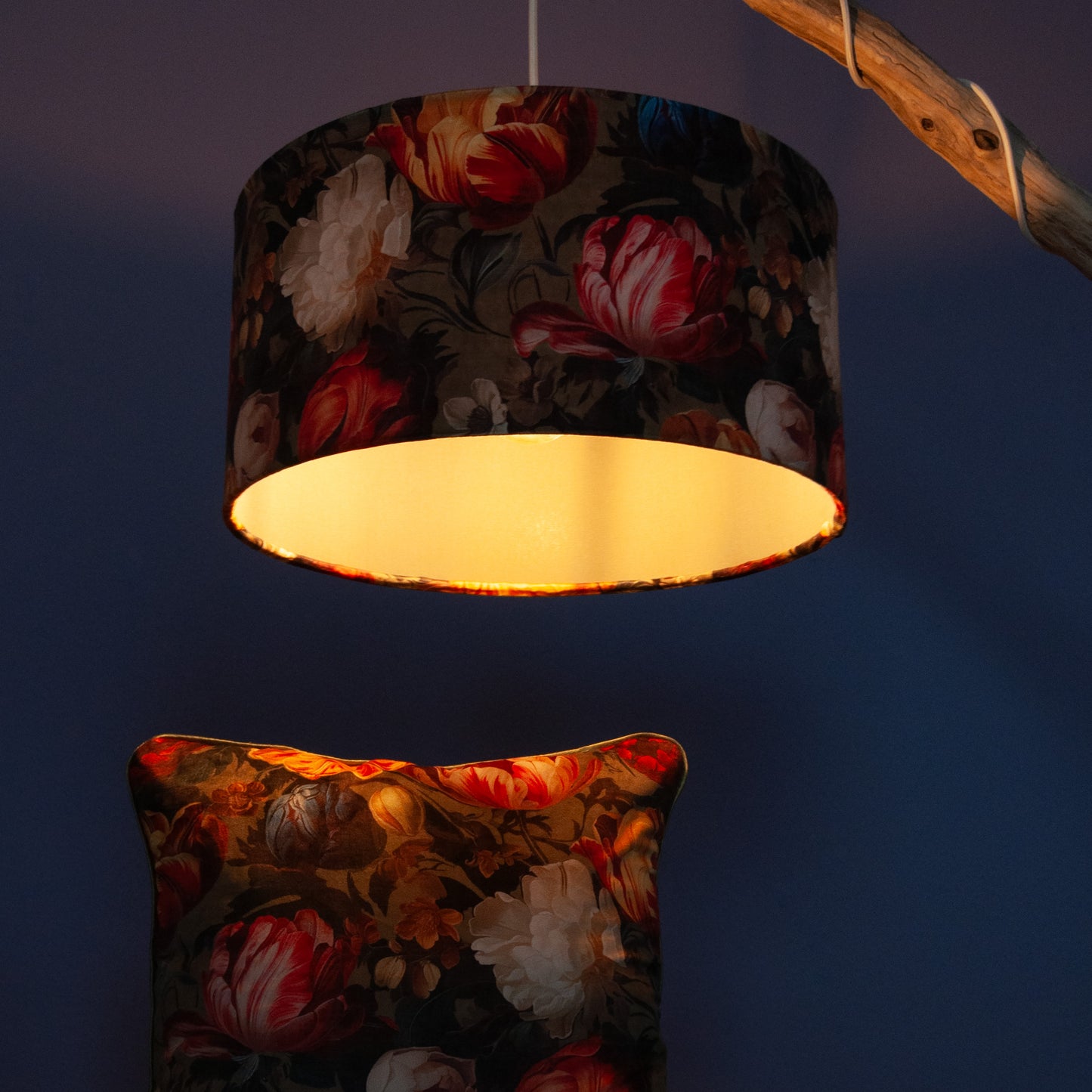 Lampenschirm Blumenmuster – Opulenter Stofflampenschirm – Barock & Vintage-Flair für dein Zuhause