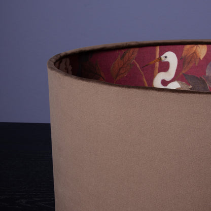 Lampenschirm Braun mit Storch-Muster – Warme Naturtöne für gemütliches Ambiente – Handgefertigter Stofflampenschirm