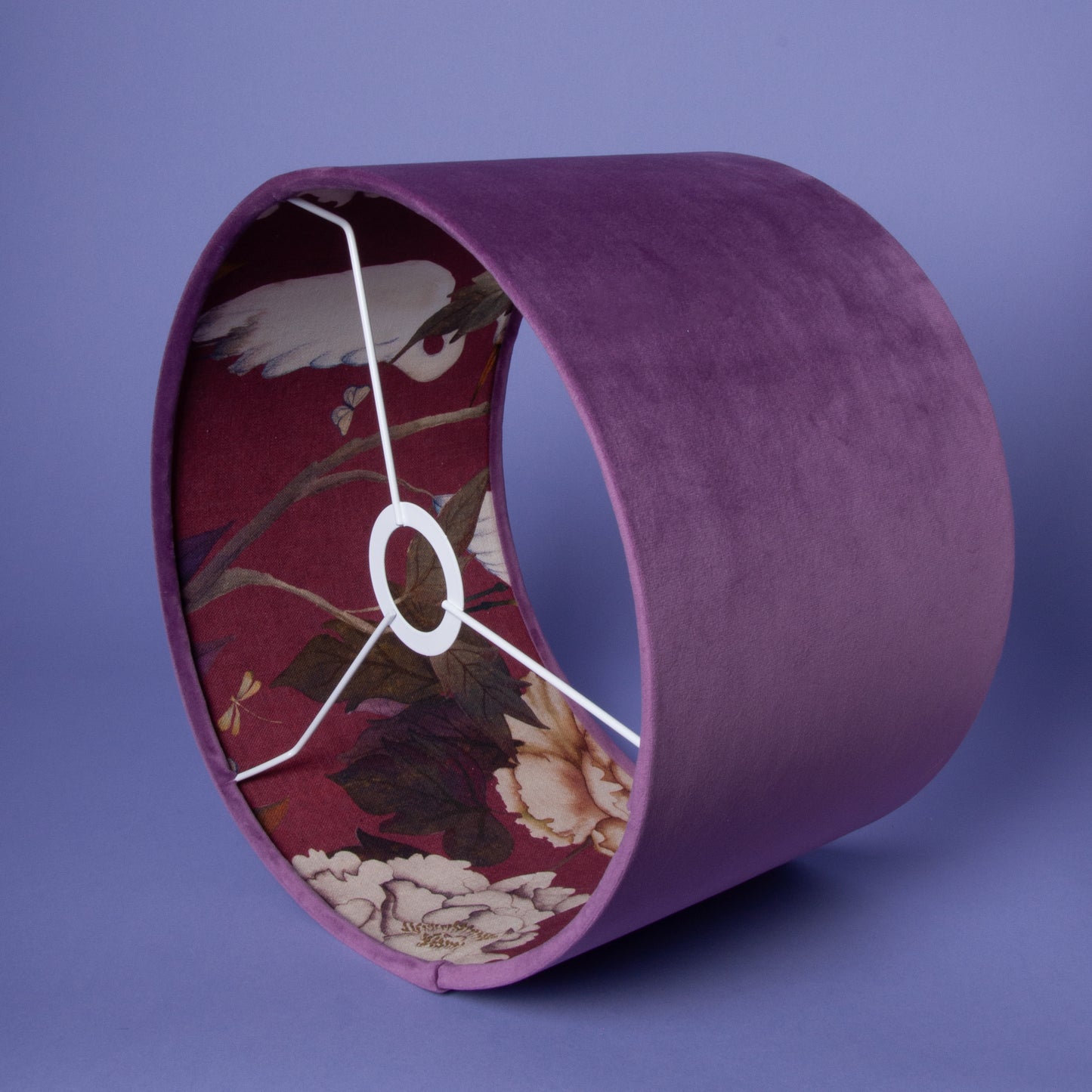 Lampenschirm Lila mit Storch-Motiv – Exotische Eleganz für dein Zuhause – Handgefertigter Stofflampenschirm