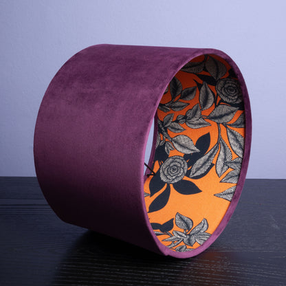Lampenschirm Samt Lila – Grafisches Rosenmuster innen – Statement-Lampenschirm mit Boho-Charme