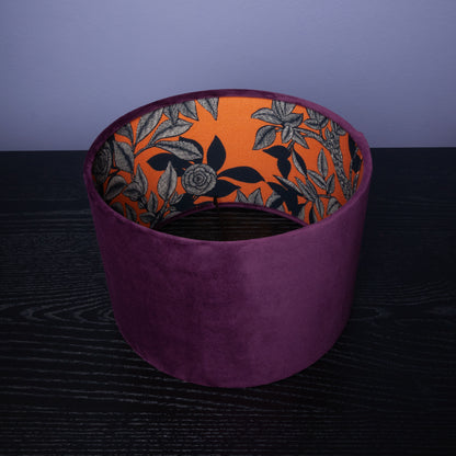 Lampenschirm Samt Lila – Grafisches Rosenmuster innen – Statement-Lampenschirm mit Boho-Charme