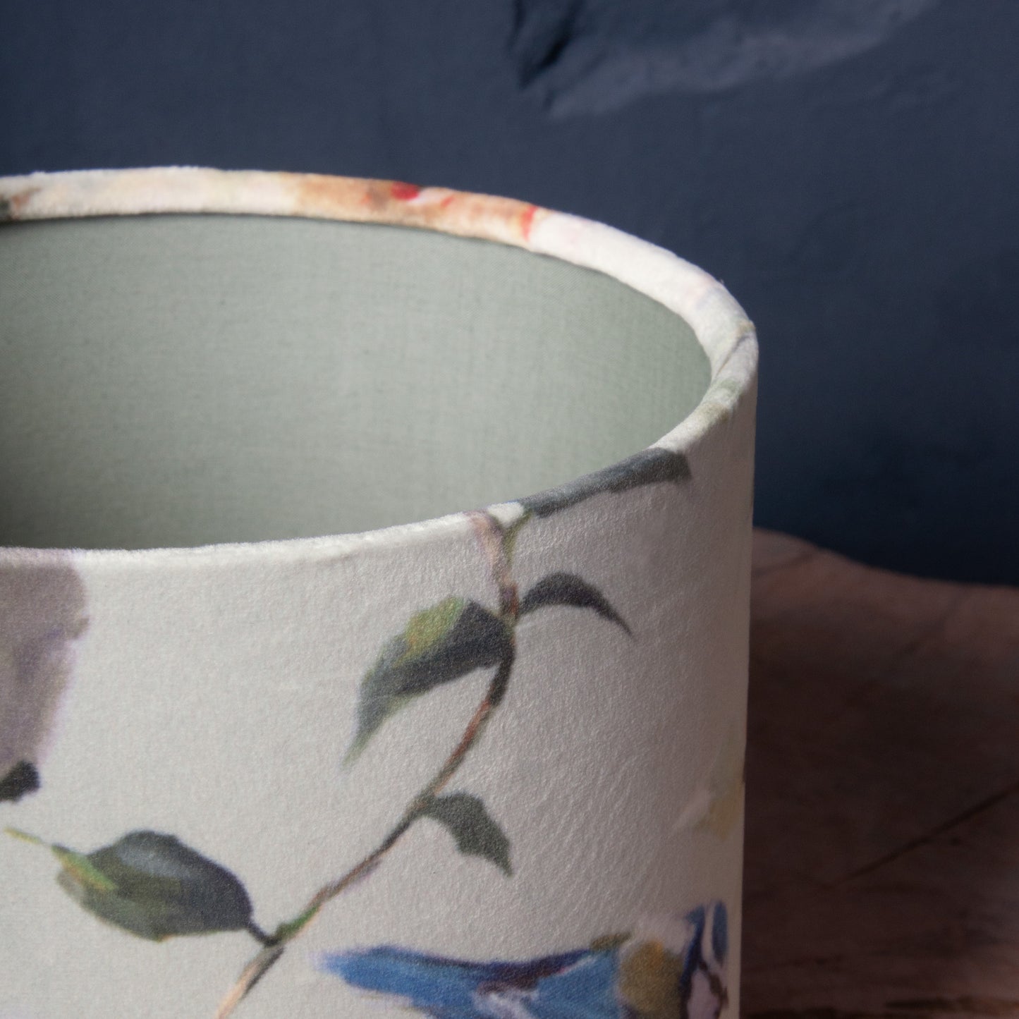 Lampenschirm Mint mit Blaumeisen & Blumen – Romantischer Stofflampenschirm im Landhausstil