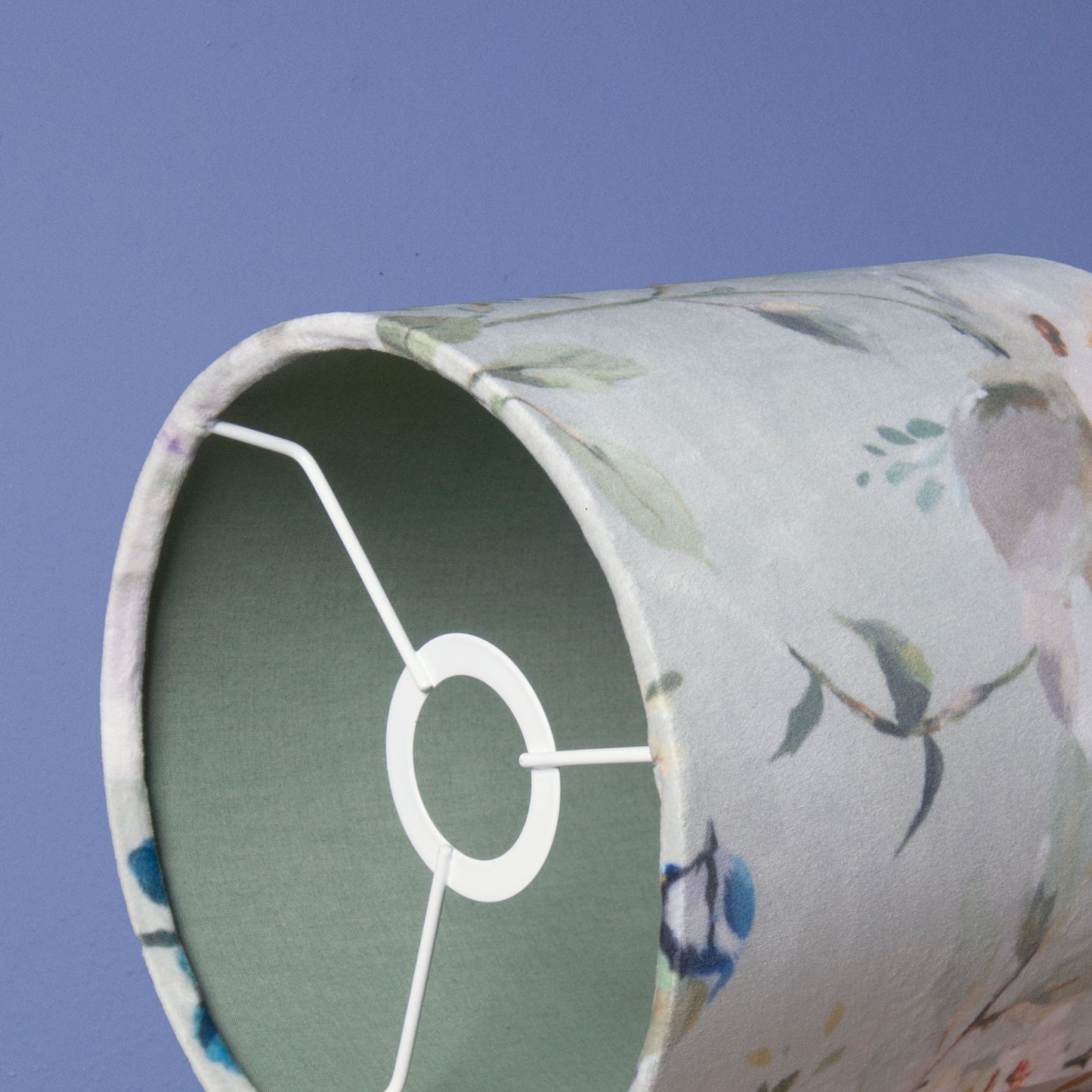 Lampenschirm Mint mit Blaumeisen & Blumen – Romantischer Stofflampenschirm im Landhausstil